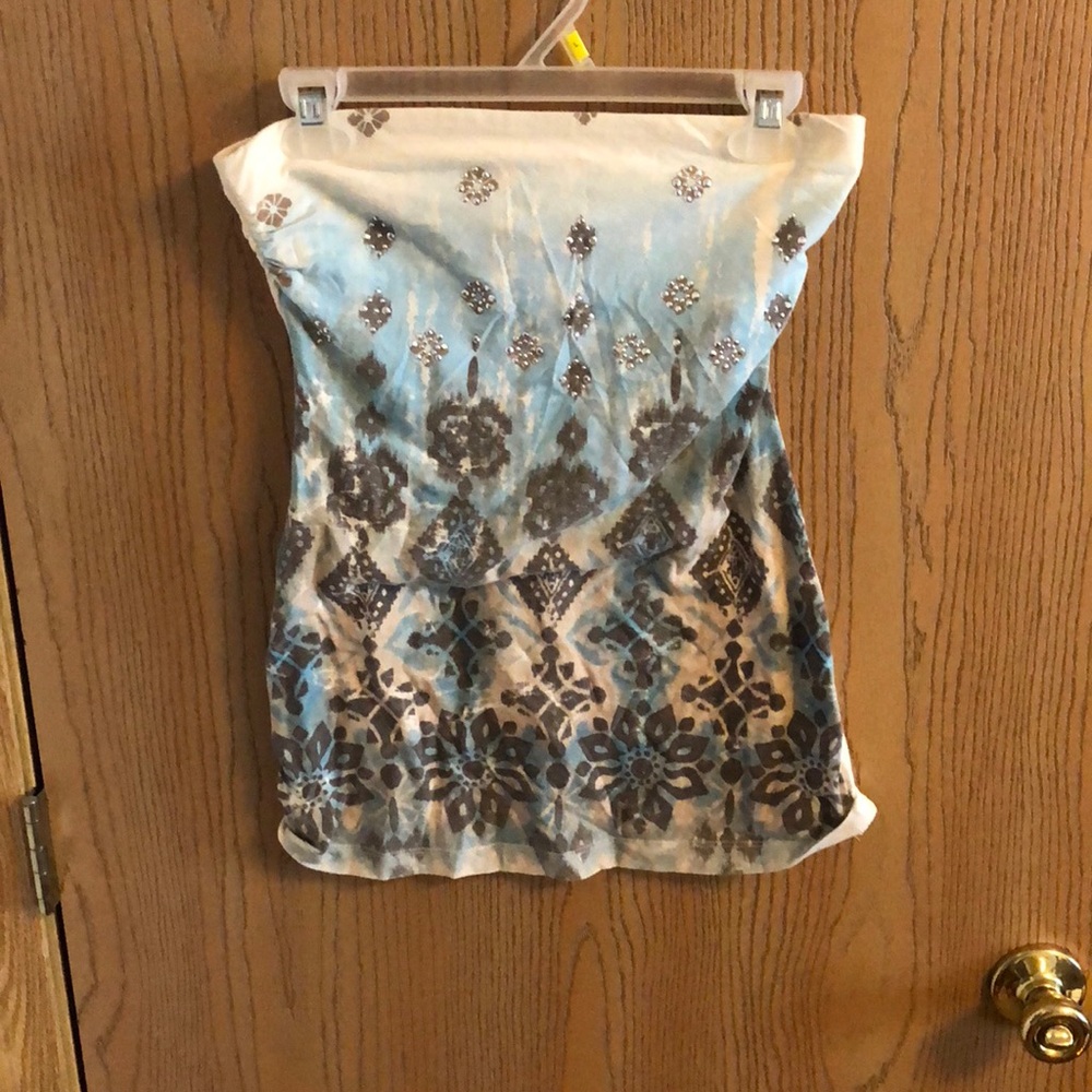 Strapless top